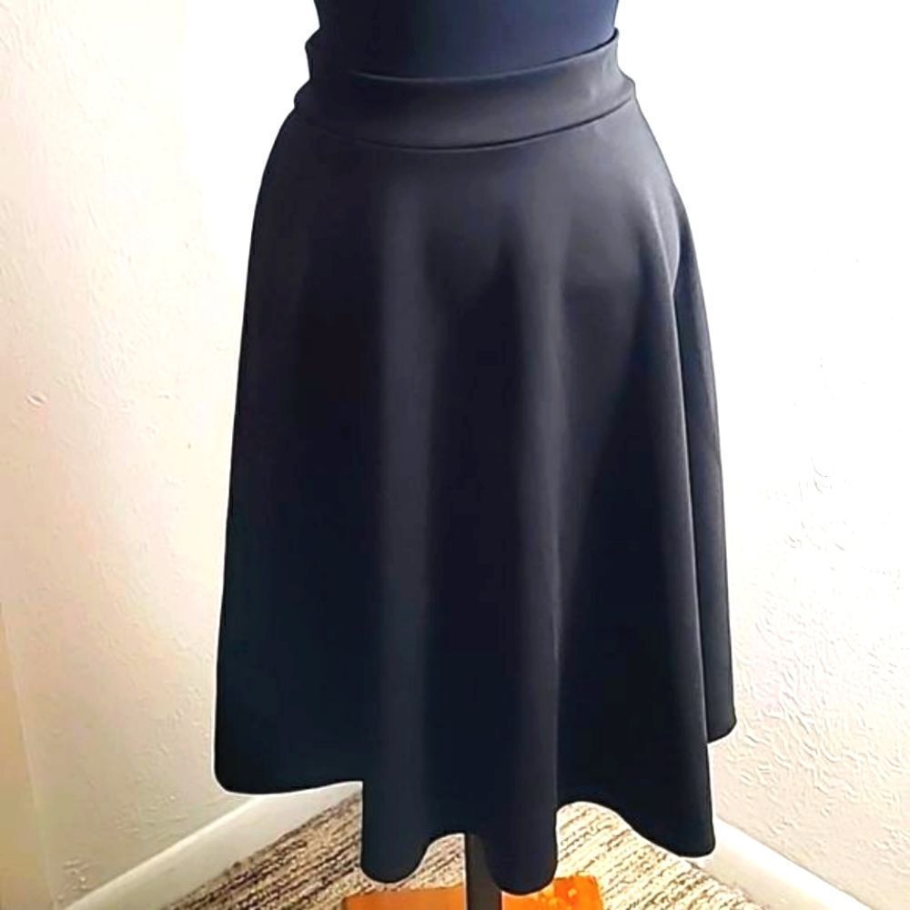 Eimin Flowy Black Skirt, Size Medium,  NWOT